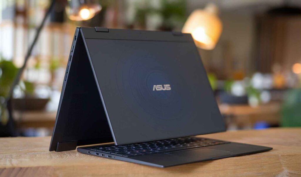 The Asus 2-in-1 Q535 Laptop